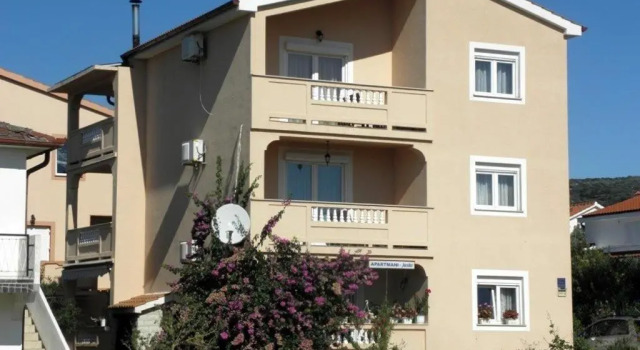 Apartments Jasko 2895, Rezerwuj Apartament Hotele w Kvarner Islands z parkingiem, Parking
