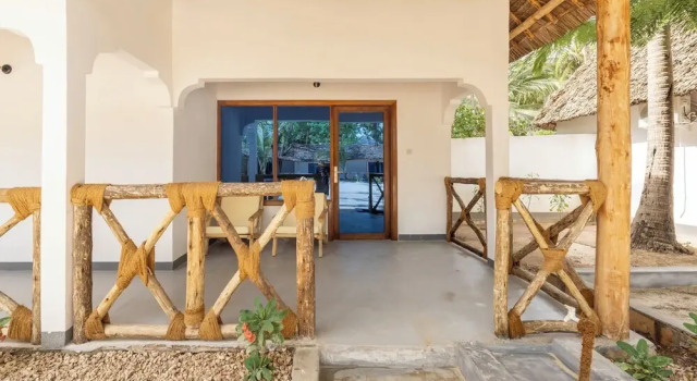 Двухместный номер Standard c 1 комнатой с балконом и с видом на сад The Soul Zanzibar Beach Hotel & Spa