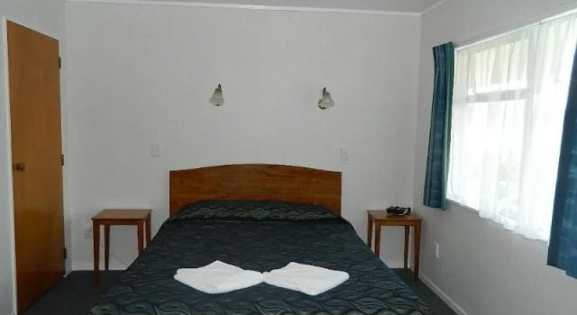 Opononi Hotel, Забронировать Курортный отель Опонони Far North