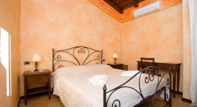 Locanda Le Tre Sorelle, Забронировать Отель Отели в центре Казаль-Велино, в центре