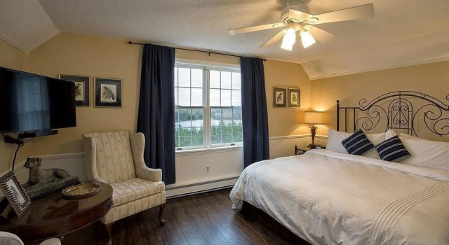 House on the Hill Bed and Breakfast, Buchen Sie Bed & Breakfast Grand Traverse Bay 