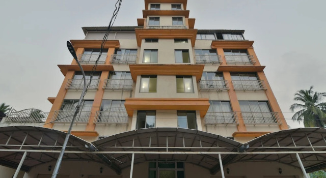 OYO 12993 Pramila Court, Varaa Hotelli Hotellit Panaji pysäköinnillä, Pysäköinti