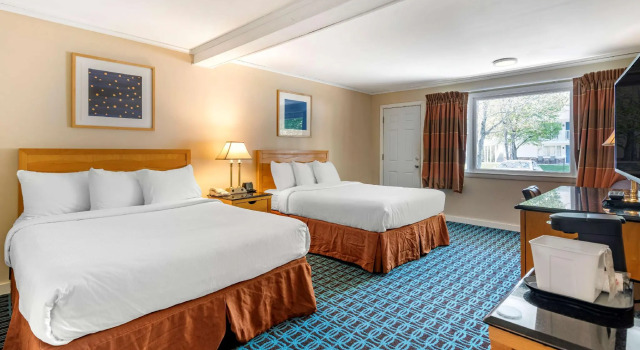 Четырёхместный номер Standard Anchor Inn and Cottages Wells-Ogunquit