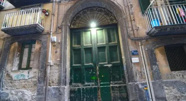 Suite Palazzo Reale Apartment, Buchen Sie Ferienwohnung Plebiscito Neapel