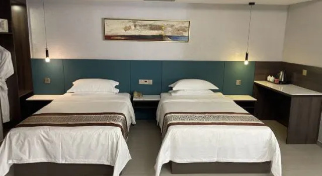 Люкс Rising Dragon International Hotel