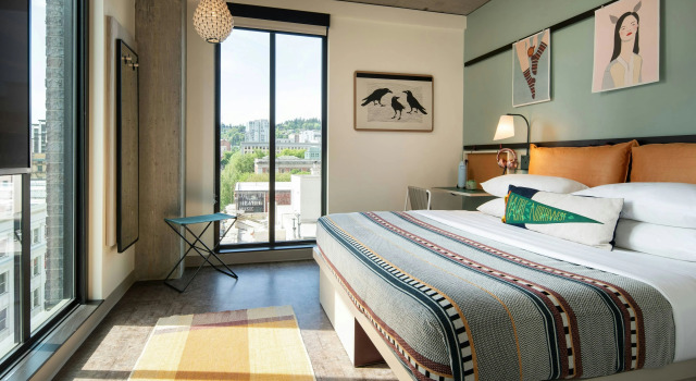 Moxy Portland Downtown, Забронировать Отель Отели Портленда с парковкой, рядом с Дом-музей семьи Бишоп, Парковка