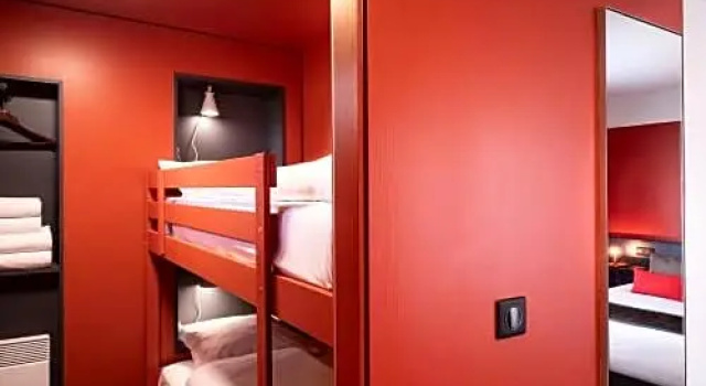 Четырёхместный номер Standard Hotel Le Bugatti