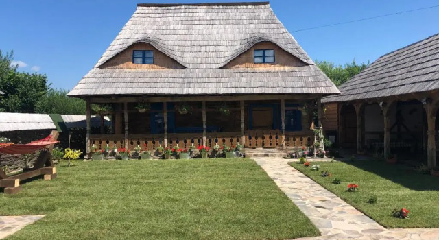 Коттедж с 4 комнатами Casa Colț din Maramureș - Old Traditional House