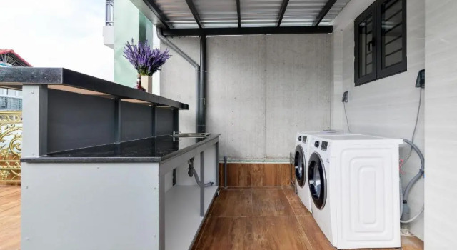 Студия Deluxe Woody House Saigon Center