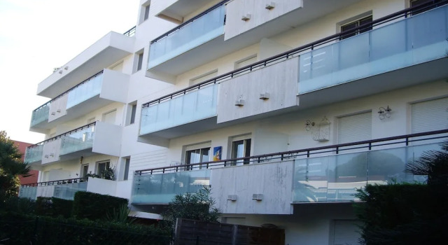 Apartment With one Bedroom in Antibes, With Enclosed Garden and Wifi - 250 m From the Beach, Забронировать Апартаменты/квартира Антиб Приморские Альпы