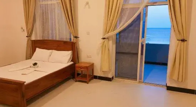 Люкс Uroa Beachfront 2BR • Balcony • Free Wi-Fi
