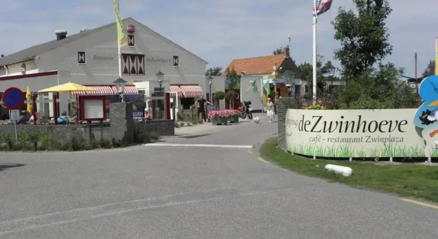 Camping de Zwinhoeve, Varaa Leirintäalue Hotellit Zeeland aamiaisella, Aamiainen