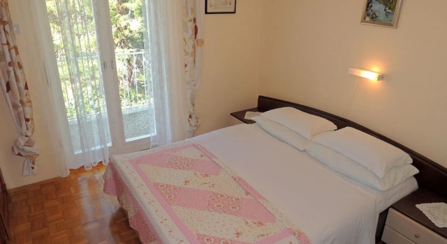 Apartment Mirko, Varaa Huoneisto Hotellit Kvarner Islands uima-altaalla, Uima-allas