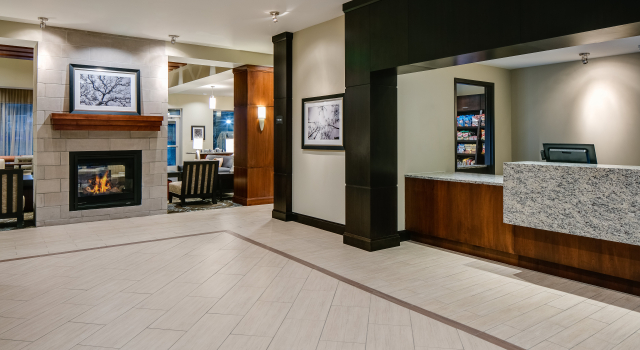 Staybridge Suites Des Moines Downtown by IHG, Забронировать Отель Де-Мойн Айова