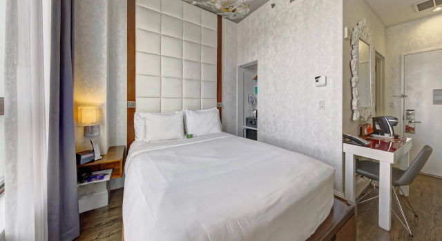 Hotel Indigo Brooklyn, Забронировать Отель Отели Бруклина с парковкой, рядом с Здание «Вильямсбург-Сейвингс-Бэнк-Тауэр», Парковка