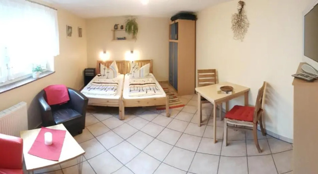 Ruhige Ferienwohnung in Niepars, Забронировать Апартаменты/квартира Нипарс Мекленбург-Померания