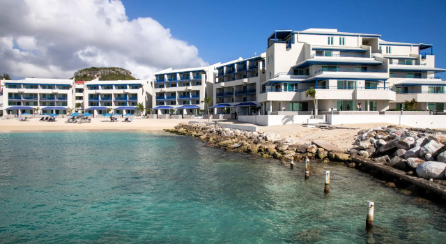Двухместный люкс c 1 комнатой Hilton Vacation Club Flamingo Beach Sint Maarten