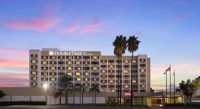 Номер Standard DoubleTree by Hilton Los Angeles Norwalk
