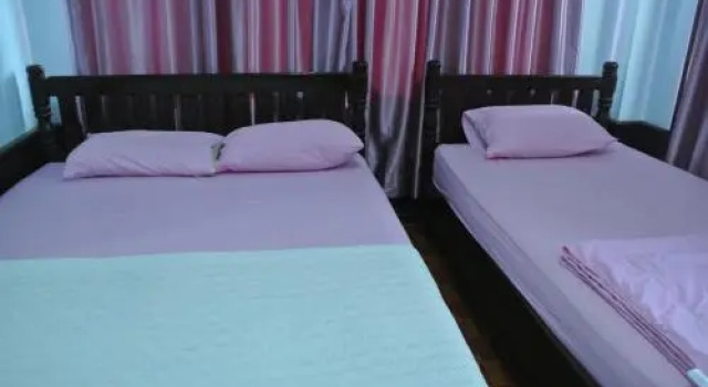 Khousap Guesthouse, Boek Hotel Tourakom Vientiane
