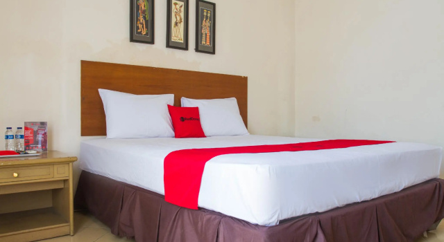 Standard Familie Zimmer RedDoorz Plus @ Otista Garut