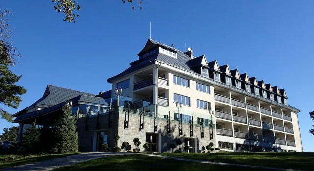 Rezydencja Bukowy Dwór, Boek Hotel Hotels in Subkarpaten met parkeren, Parkeren