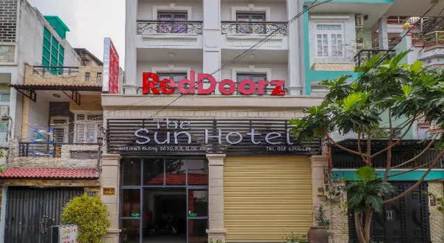 RedDoorz near Vincom Go Vap 2, Забронировать Отель Отели District 6 с парковкой, Парковка