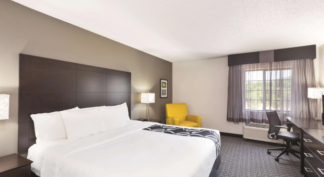 La Quinta Inn & Suites Milwaukee Delafield, Rezervovat Hotel Delafield Wisconsin