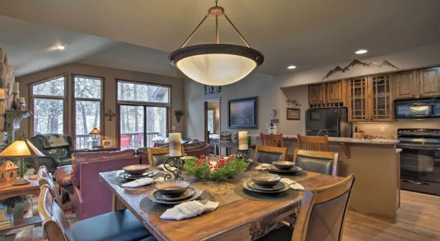 Коттедж Spacious Estes Park Home on Big Thompson River!
