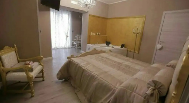Cupido da Simona, Rezervați Pensiune Ostellato 