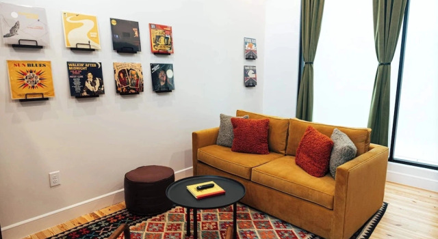Коттедж Loft 306 The William Atrium Downtown Vibes