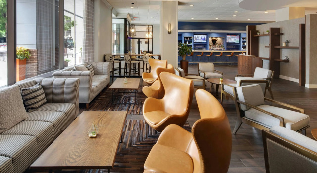 Winston-Salem Marriott, Забронировать Отель Уинстон-Сейлем Северная Каролина