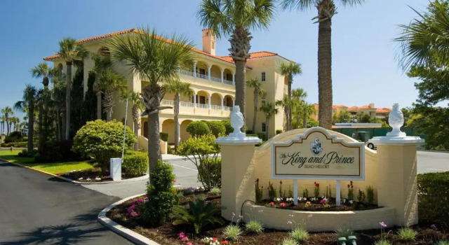 Четырёхместный номер Standard The King and Prince Beach & Golf Resort