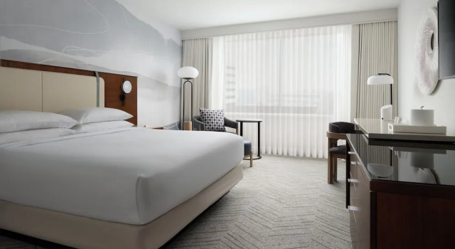 Двухместный номер Standard с видом на город Marriott Long Beach Downtown