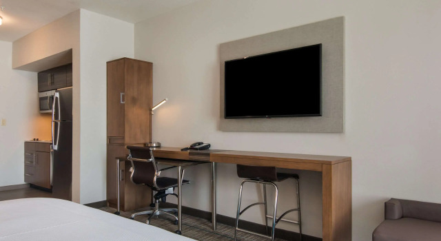 Четырёхместный люкс MainStay Suites East Camden