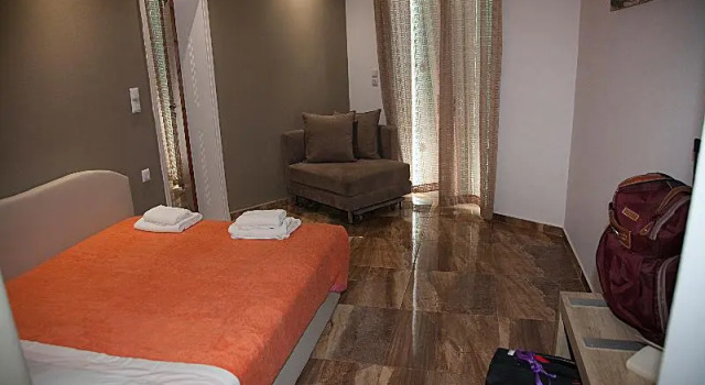 Семейный номер Standard с 2 комнатами с балконом Zeus Hotel