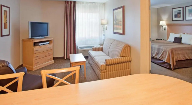 Двухместный номер Standard c 1 комнатой Candlewood Suites Junction City - Ft. Riley by IHG