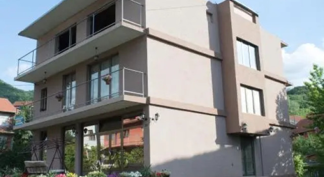 Guest House Dimitrije, Buchen Sie Pension Niska Banja Zentralserbien