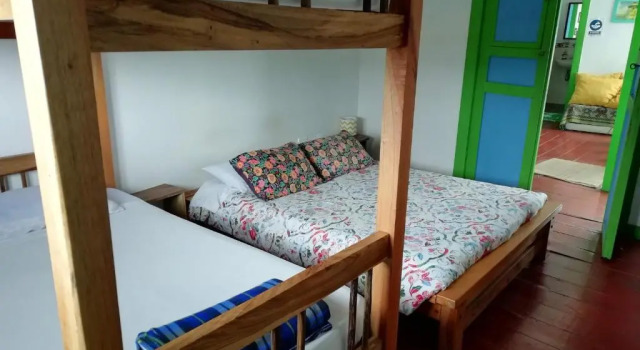 Standard triplă cameră Bidea Hostal-Camping