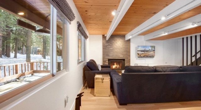 Timberline Cabin - Hot Tub 3 Bedroom Cabin by Redawning