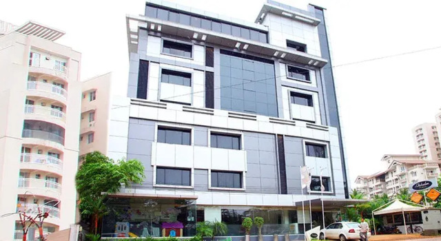 Deshadan Plaza, Забронировать Отель Отели Коччи 3 звезды, 3*