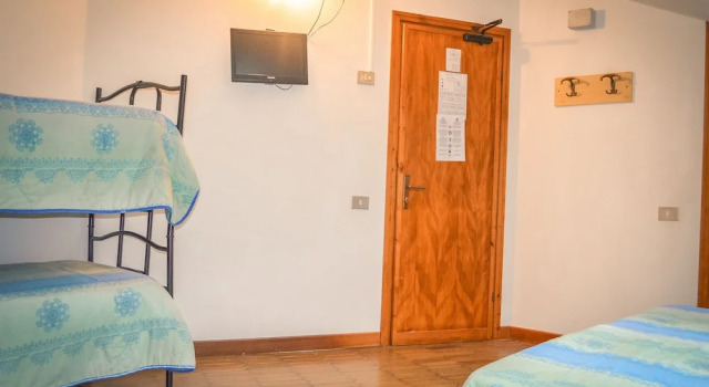 Четырёхместный номер Economy Hotel Milano