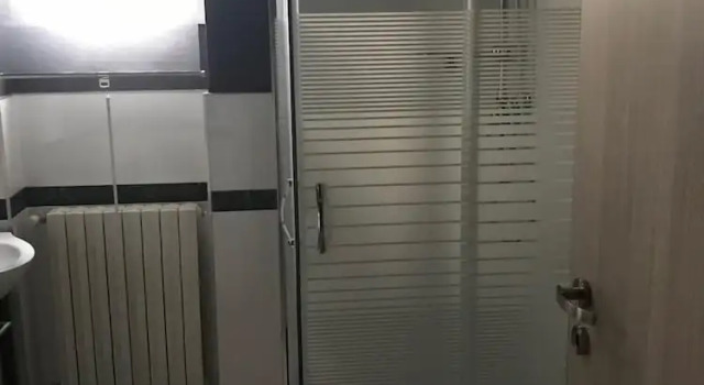 Deluxe Yhden hengen Sviitti Raya 28