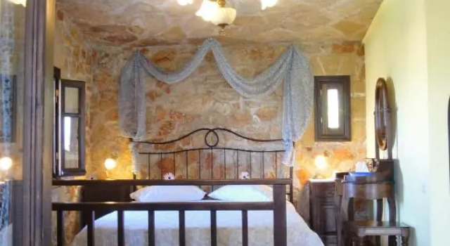 Студия Deluxe Klymeni Traditional Homes