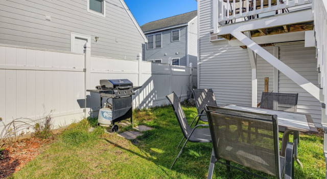 Walk to Public Beach Access! Breezy Hampton Condo
