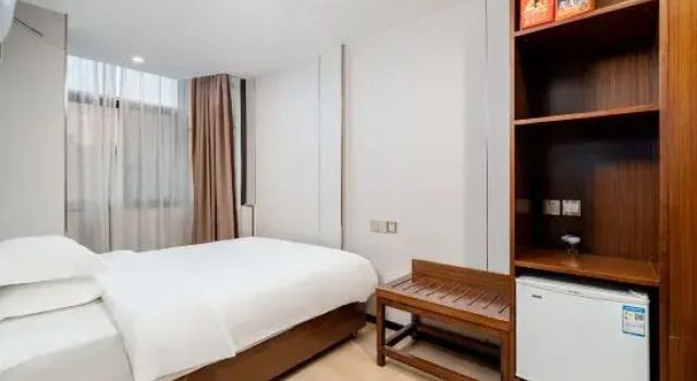 Семейный люкс с 2 комнатами Borrman Hotel (Changting Ancient City Jichuan Store)