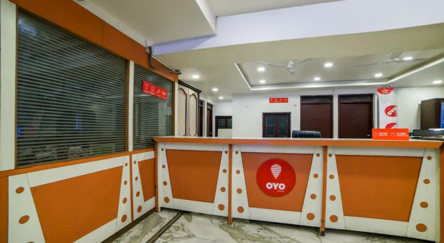 OYO 13251 Hotel Three Castles Deluxe, Забронировать Отель Отели Хайдарабада с парковкой, рядом с Археологический музей штата, Парковка