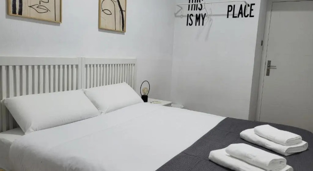 CASA MILA SV19 guesthouse, Забронировать Отель Отели Аликанте с парковкой, рядом с Археологический музей Аликанте, Парковка