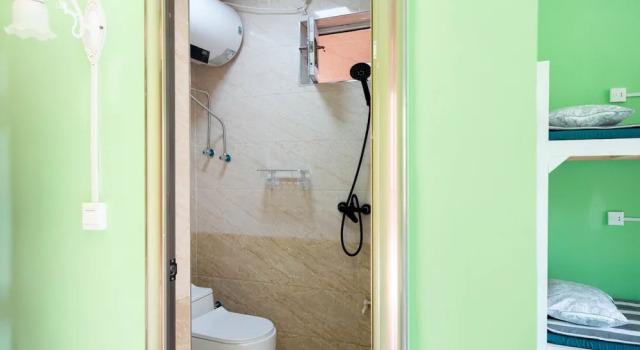 Кровать в общем номере (женский номер) New Dap Hostel in Grape Town