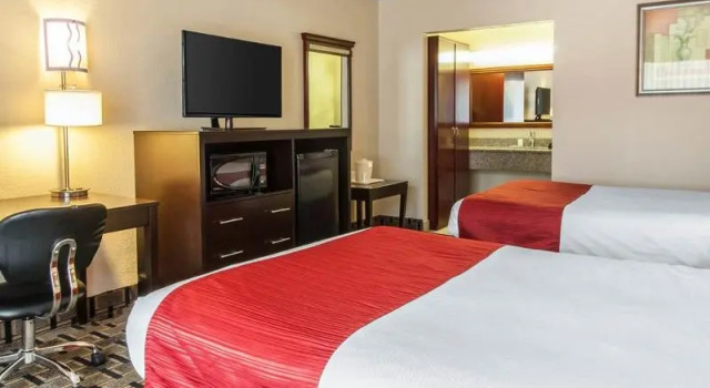 Двухместный номер Standard Clarion Hotel & Conference Center Tampa