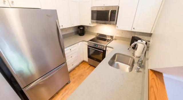 Апартаменты Deluxe The Newport Lofts - 194 Thames Street